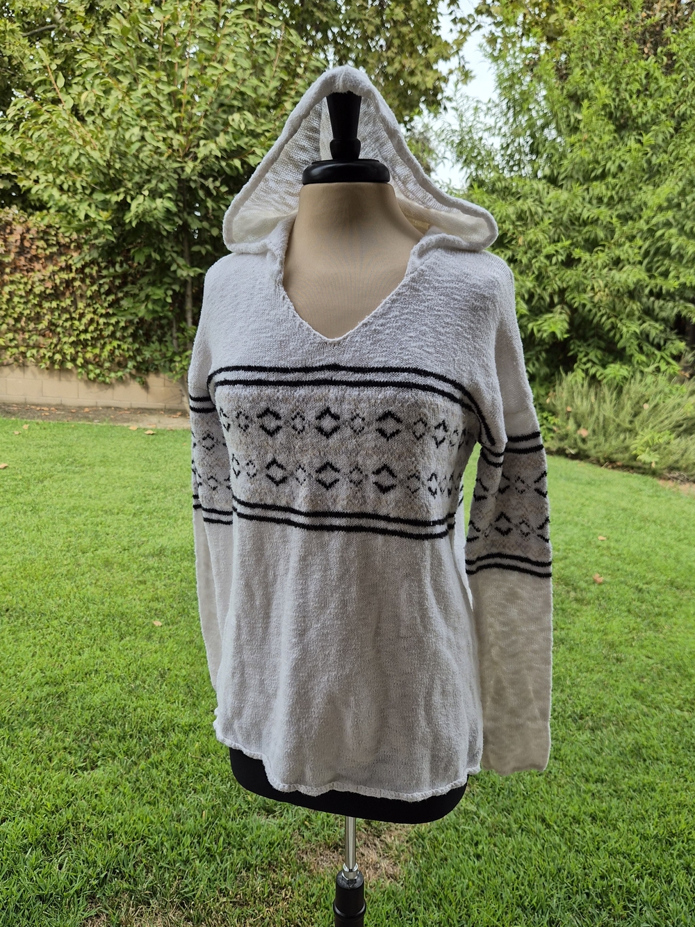 Sanctuary White Hooded Pullover with Black Fair Isle Stripes